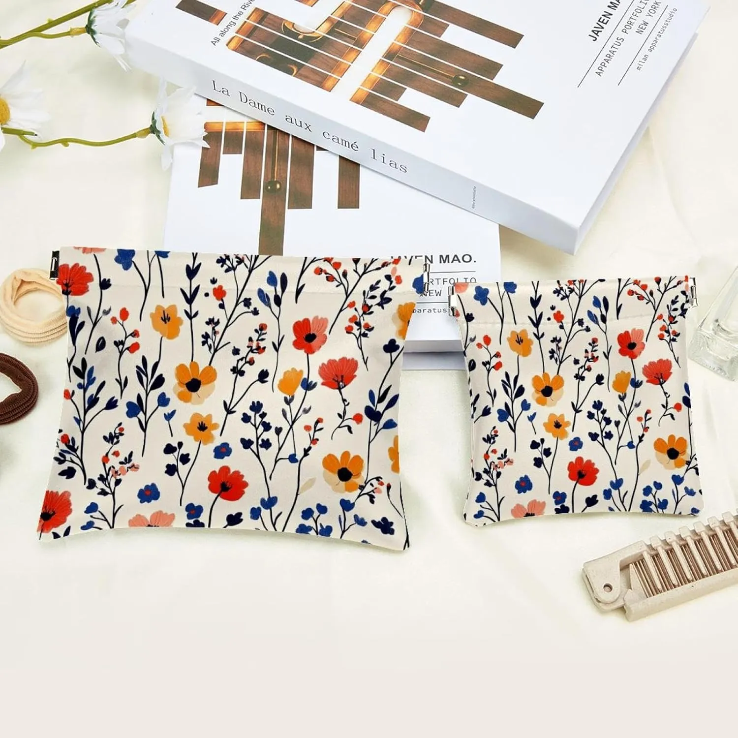 Boho Small Florals Pocket Cosmetic Bag, Waterproof Squeeze Makeup Bag No Zipper Self-Closing, Portable Mini Travel Storage for Headphones Jewelry