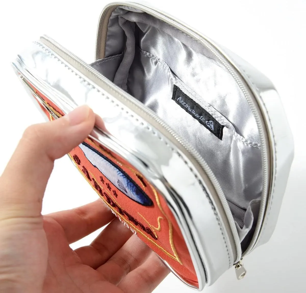 Cute Canned Sardines Style Makeup Bag Creative Large Capacity Sardine Tin Fish Cosmetic Bag Trave Bath Toiletry Pouch Organizer for Women Girls