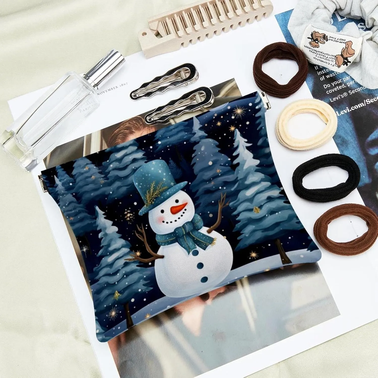 Cute Christmas Snowman-1844 Pocket Cosmetic Bag, Waterproof Squeeze Makeup Bag No Zipper Self-Closing, Portable Mini Travel Storage for Headphones Jewelry