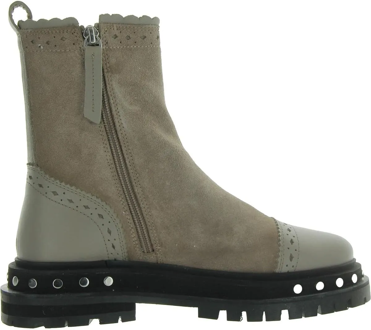 Free People Tate Chelsea Boots for Women - Leather Upper - Tread Synthetic Outsole - Leather & Textile Lining