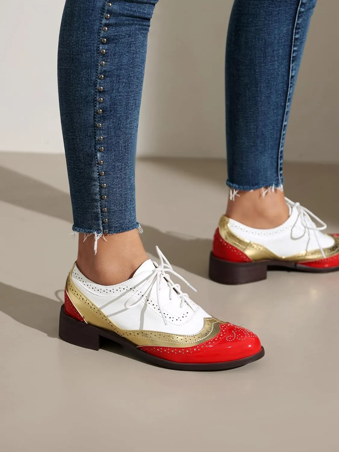 Lace-up Wingtips Oxford Shoes for Women Cutout Brogues Saddle Shoes