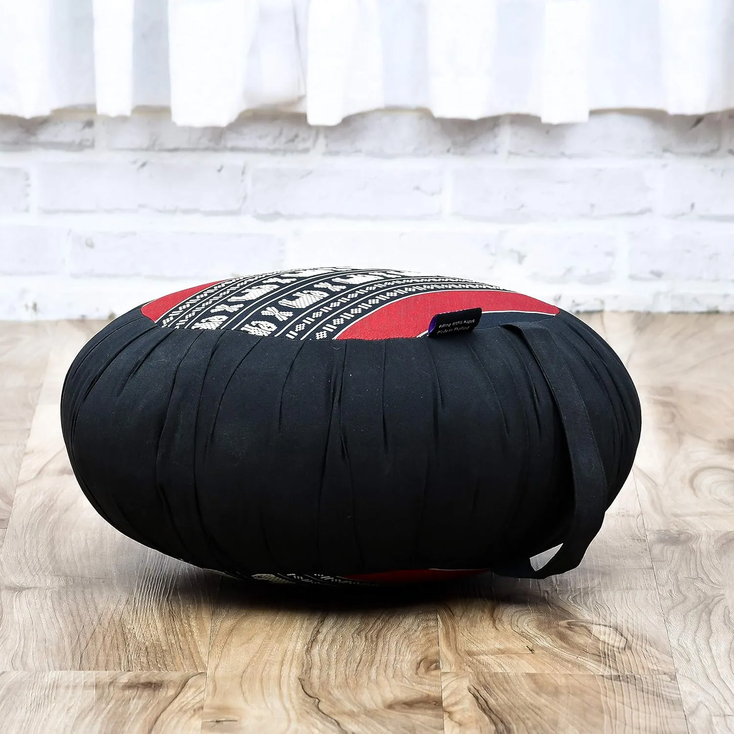 Leewadee Meditation Cushion Set – 1 Round Zafu Meditation Pillow and 1 Square Roll-Up Zabuton Meditation Mat, Pillows Bundle Filled with Kapok