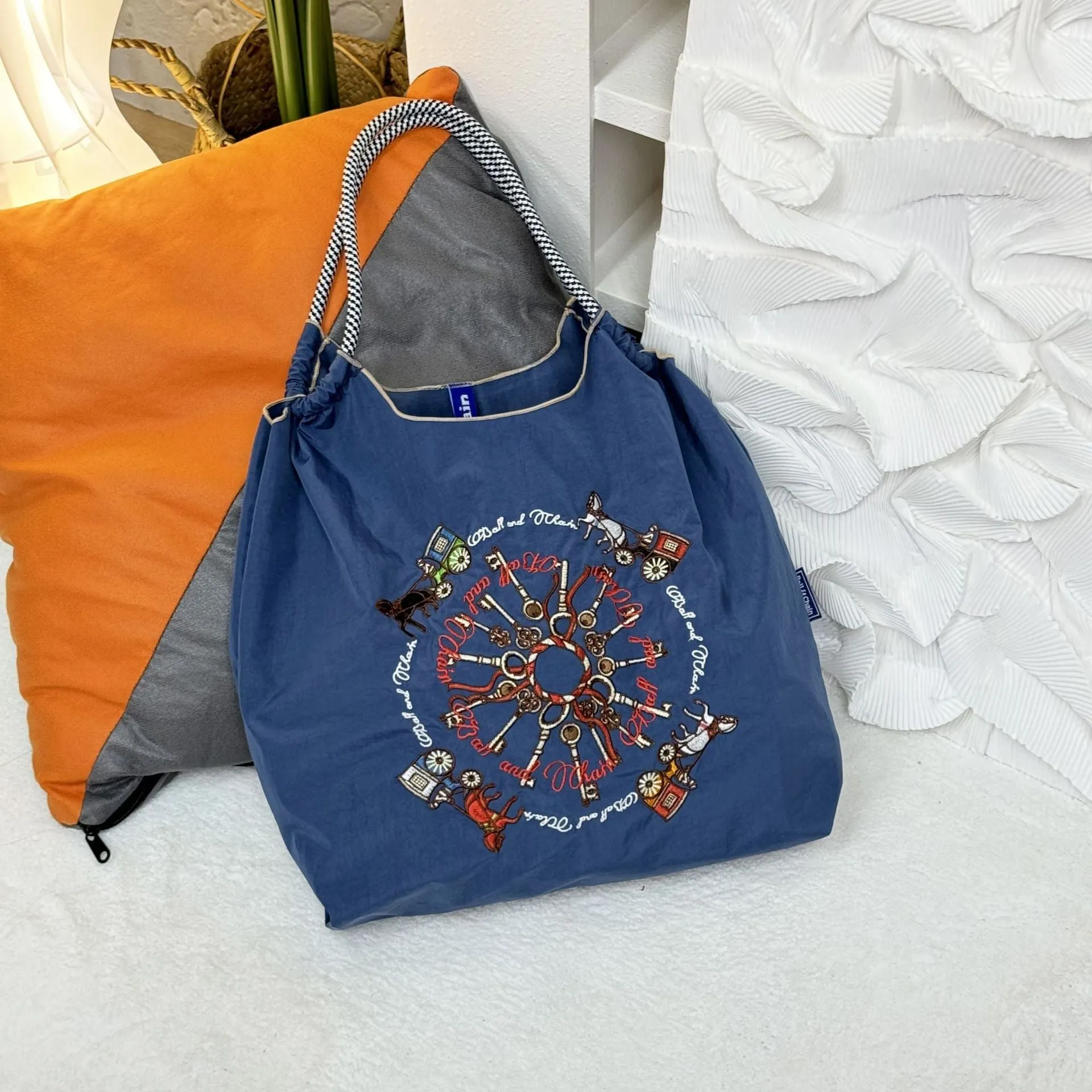 Love Embroidered Large Capacity Shopping Bag DP25A405