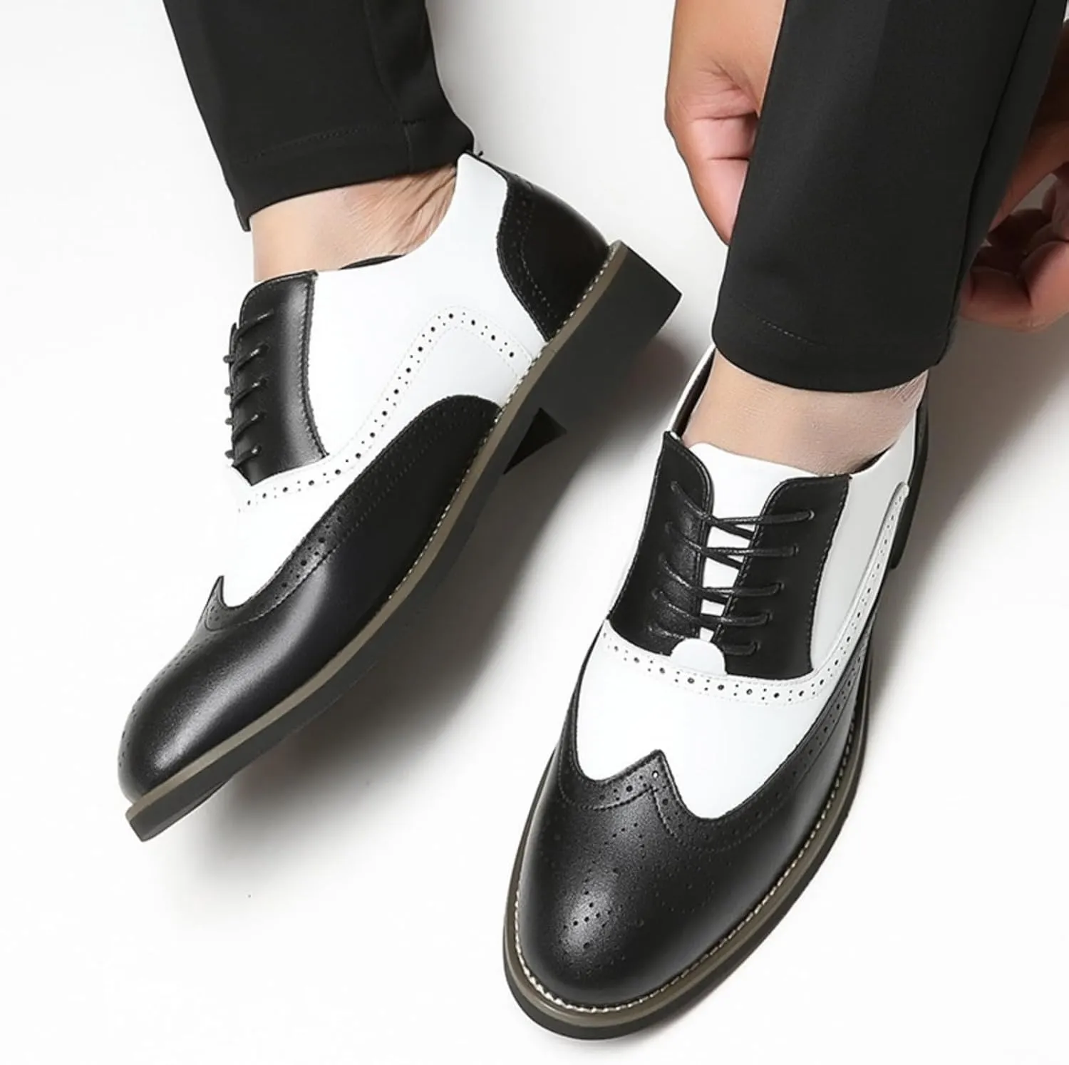 Men's Leather Perforated Lace-Up Wingtip Oxfords Pointed Toe Patchwork Two Tone Brogue Dress Shoes Comfortable Non-Slip Formal Business Derby Saddle Pumps