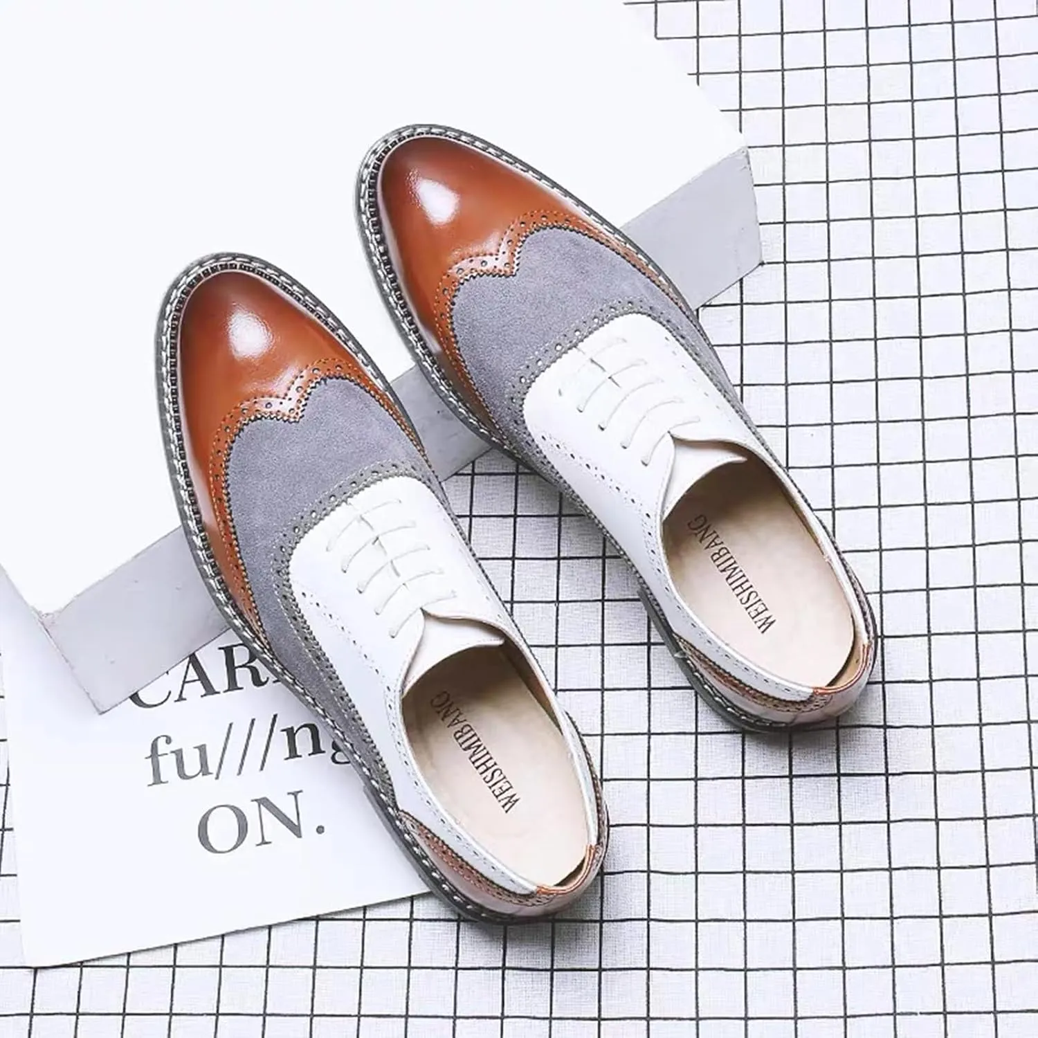 Men's Two Tone Patchwork Brogue Oxfords Shoes Fashion Classic Round-Toe Lace Up Low Top Leather Dress Shoes Hand Stitched Business Formal Derby Shoes