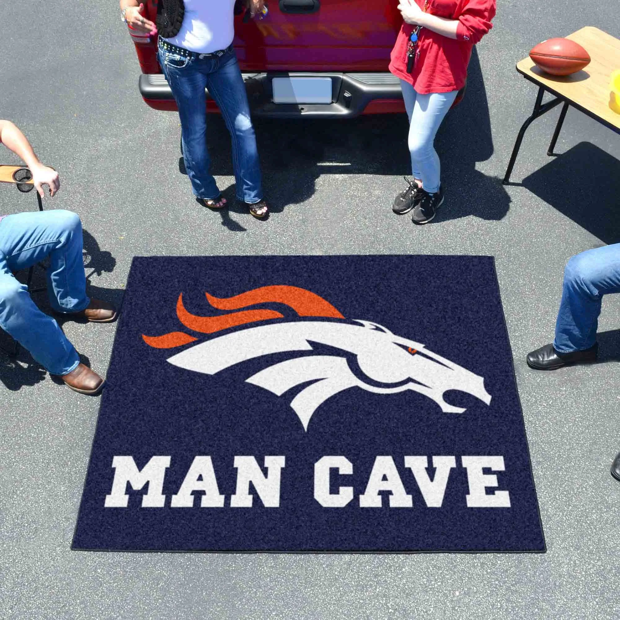 NFL - Denver Broncos Man Cave Tailgater