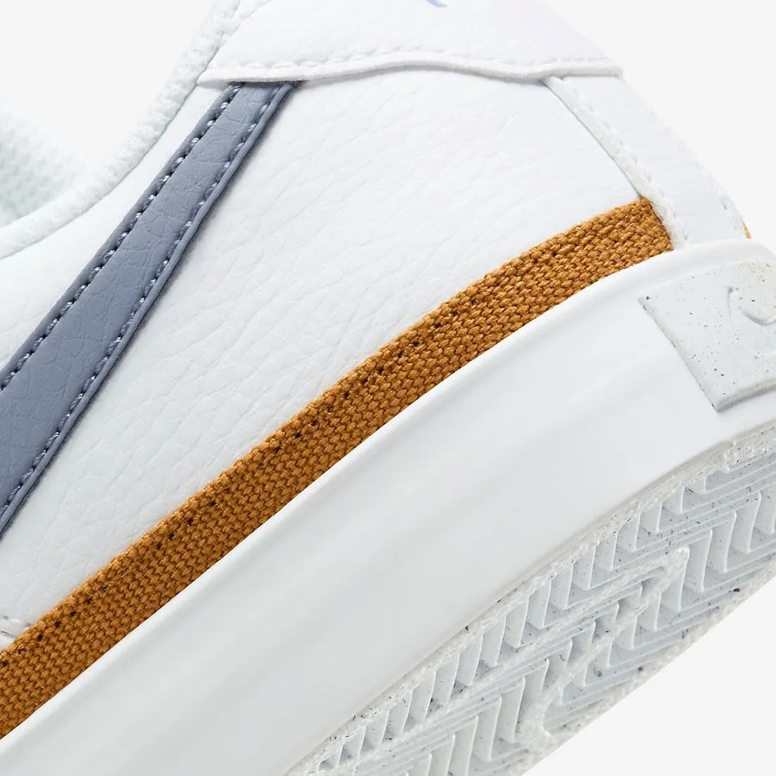Nike Women's Sports Low Top Shoes
