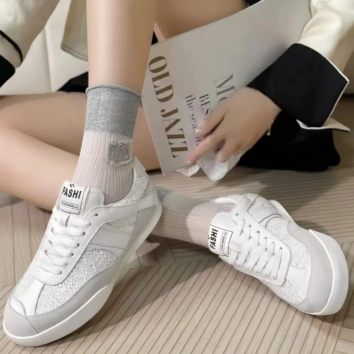 Retro Patchwork Design Lace - up Women's German Army Trainer Shoes Lightweight Flats Round Toe Genuine Suede Leather Sneakers for Women Daily Casual