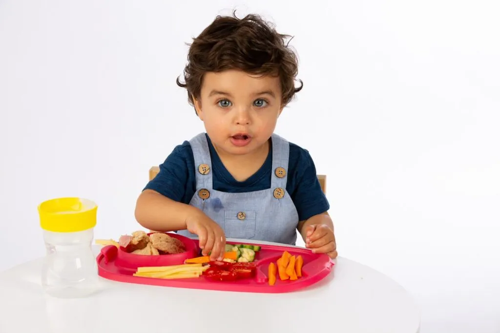 Roll & Go Mealtime Mat -Strawberry Shake Pink | B.box