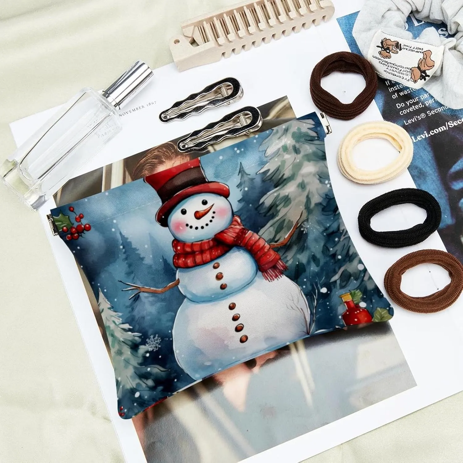 Small Pocket Cosmetic Bag, Squeeze Top Travel Makeup Bag for Purse, No Zipper Self-Closing Mini Makeup Pouch for Women Girls, Cute Christmas Snowman-1831