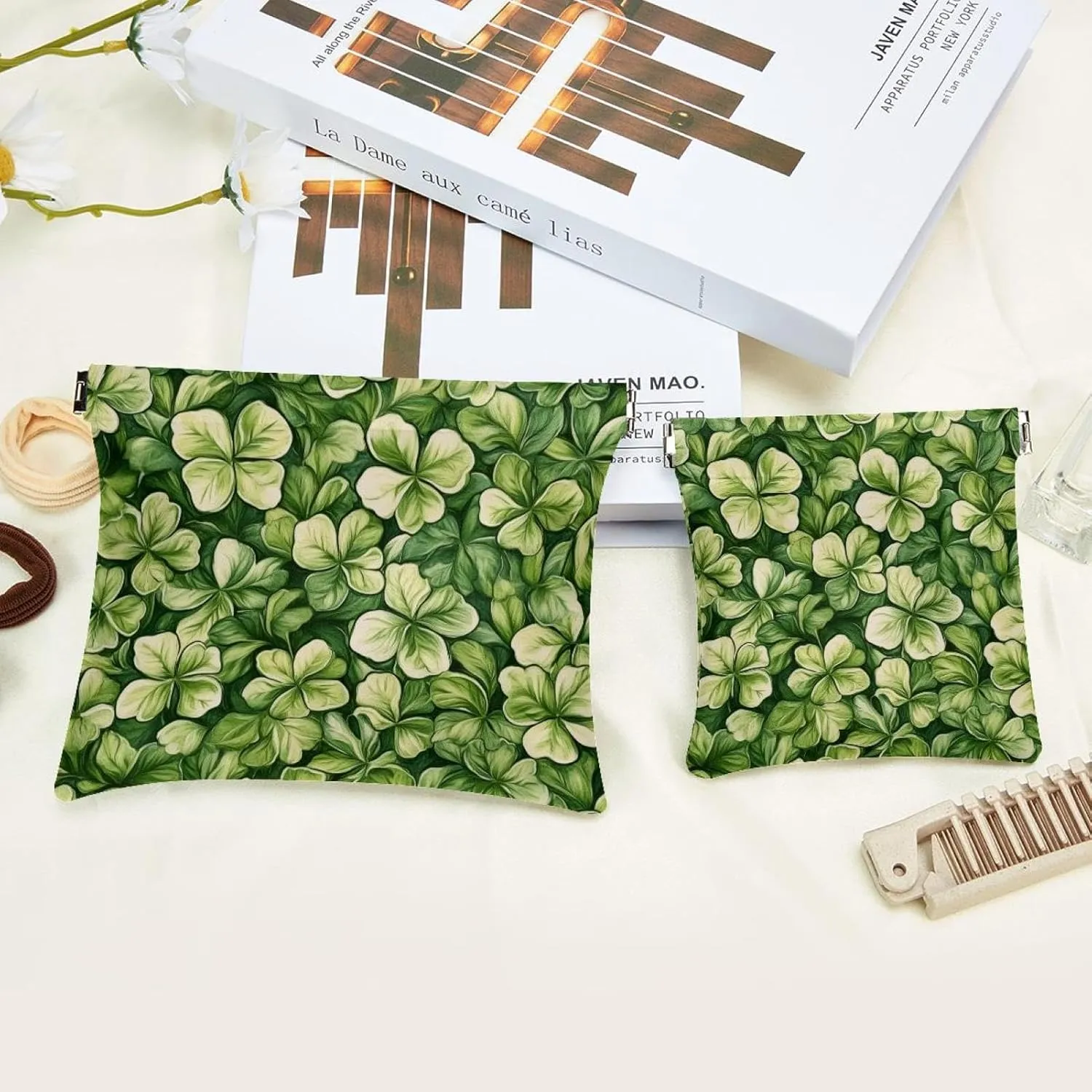 Small Pocket Cosmetic Bag, Squeeze Top Travel Makeup Bag for Purse, No Zipper Self-Closing Mini Makeup Pouch for Women Girls, St. Patrick's Day Little Shamrocks Seamless Pattern
