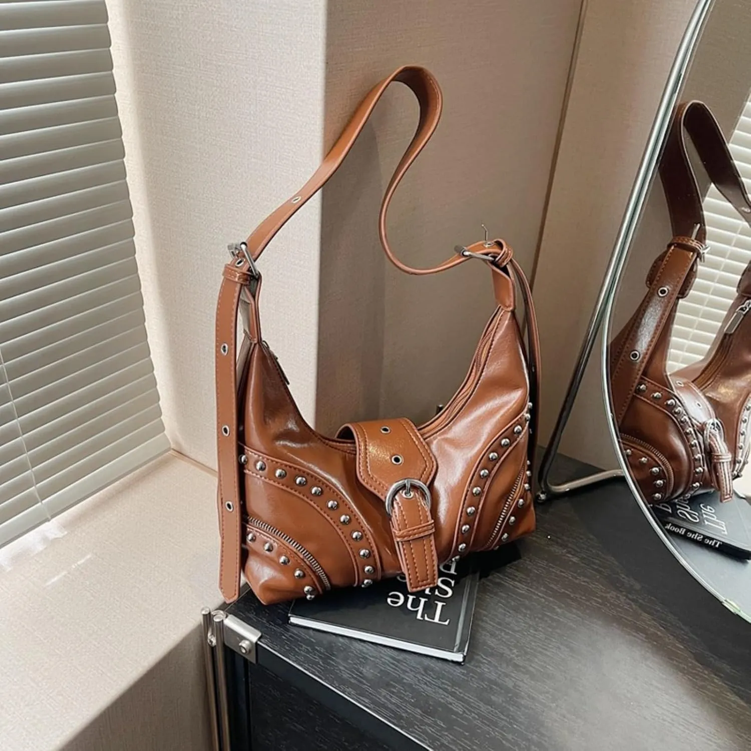 Studded Shoulder Bags Grunge Purse for Women Faux Leather Hobo Purse Y2k Dumpling Bag Summer 2000s Streetwear