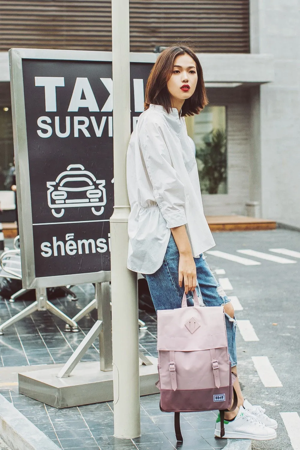 The 15.6 Inch Laptop 14.2 L Waterproof Backpack