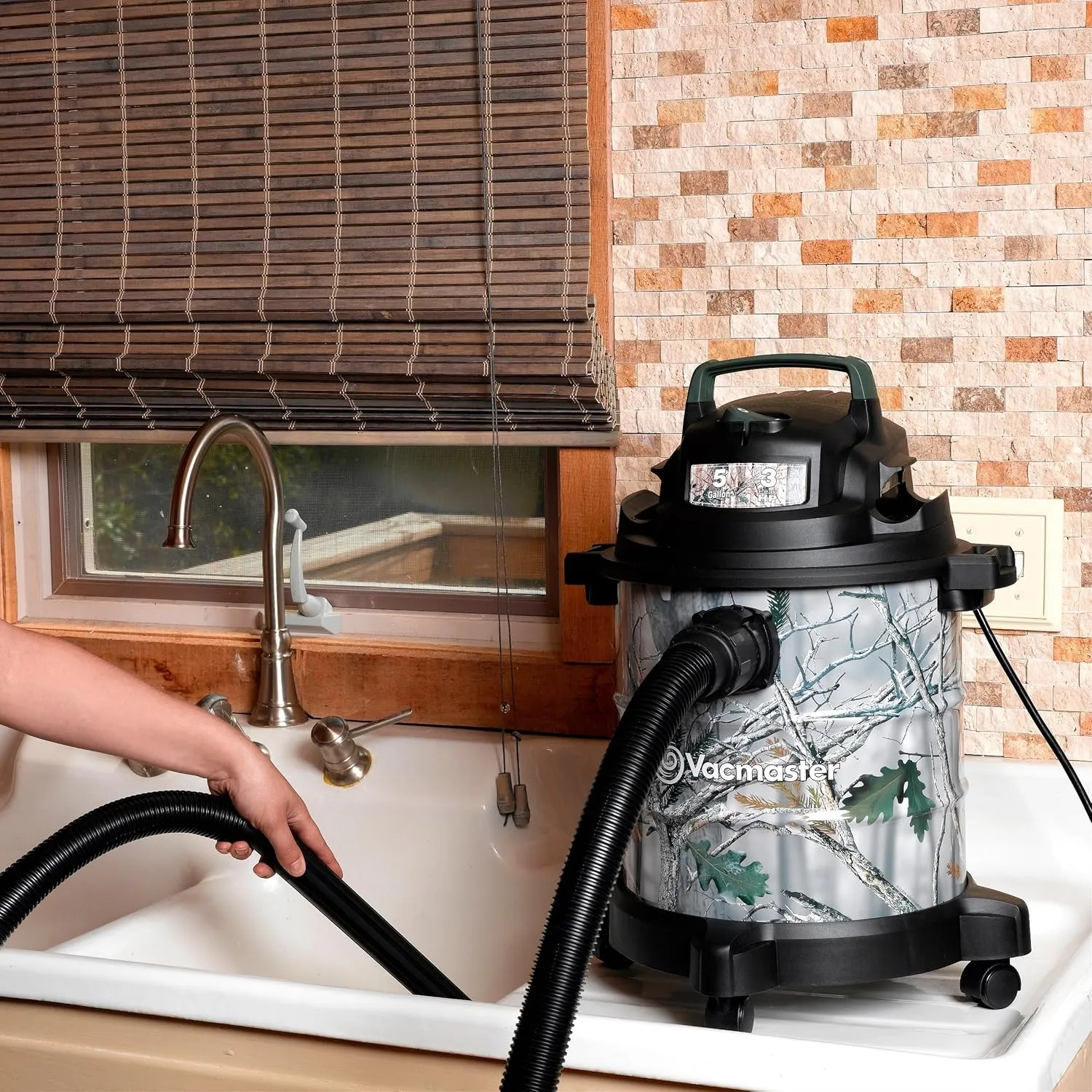 VACMASTER, VOC507S 1001, 5 Gallon 3 Peak HP Stainless Steel Game Trail Camo Wet/Dry Shop Vacuum